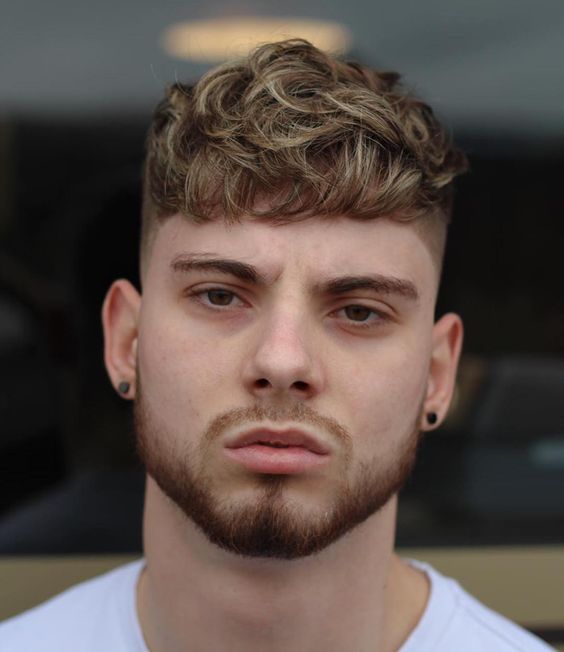 Luzes em hot sale cabelo masculino cacheado